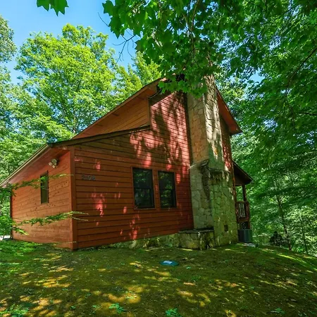Adorable Red Cabin With Hot Tub, Firepit, And Seclusion!